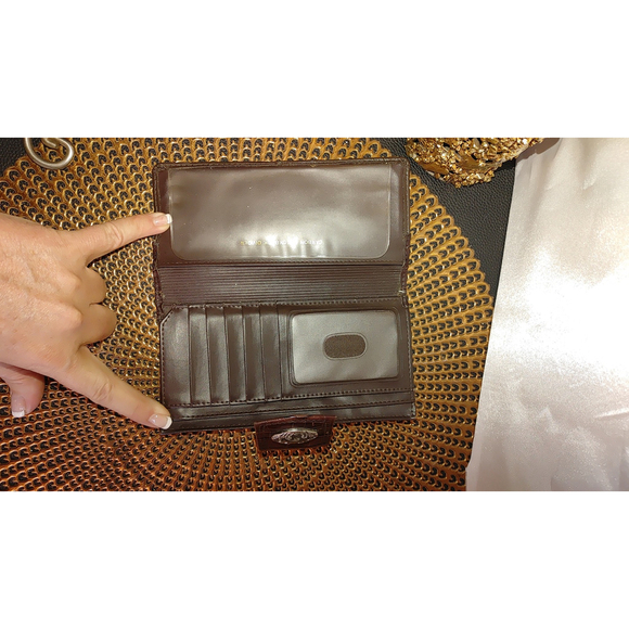 Brighton Wallet - Picture 5 of 7